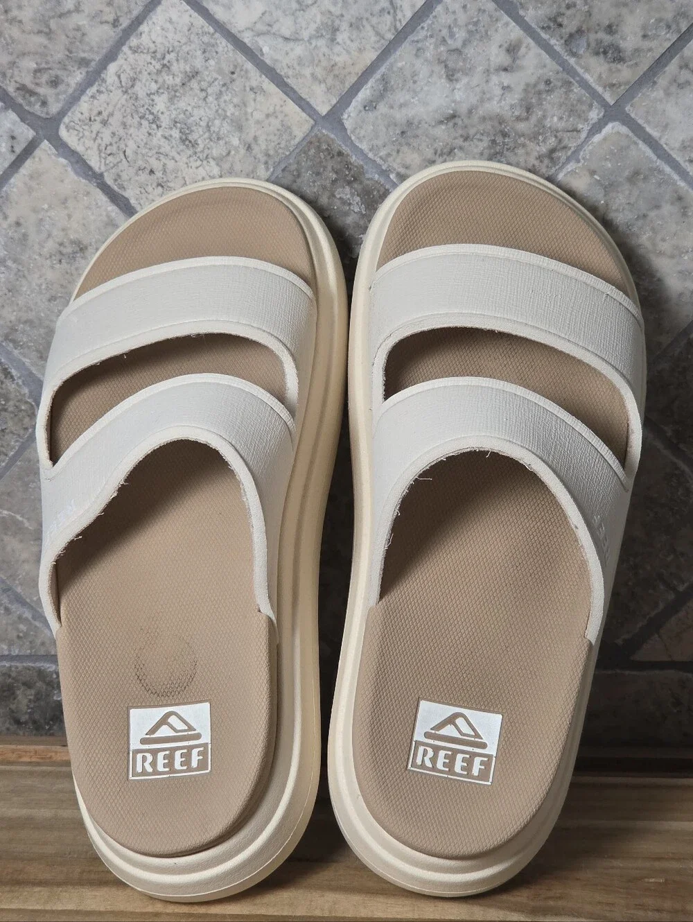 Reef Cushion Bondi 2-Bar Platform Slides Womens 7 Beige 2-Strap Slip On Casual